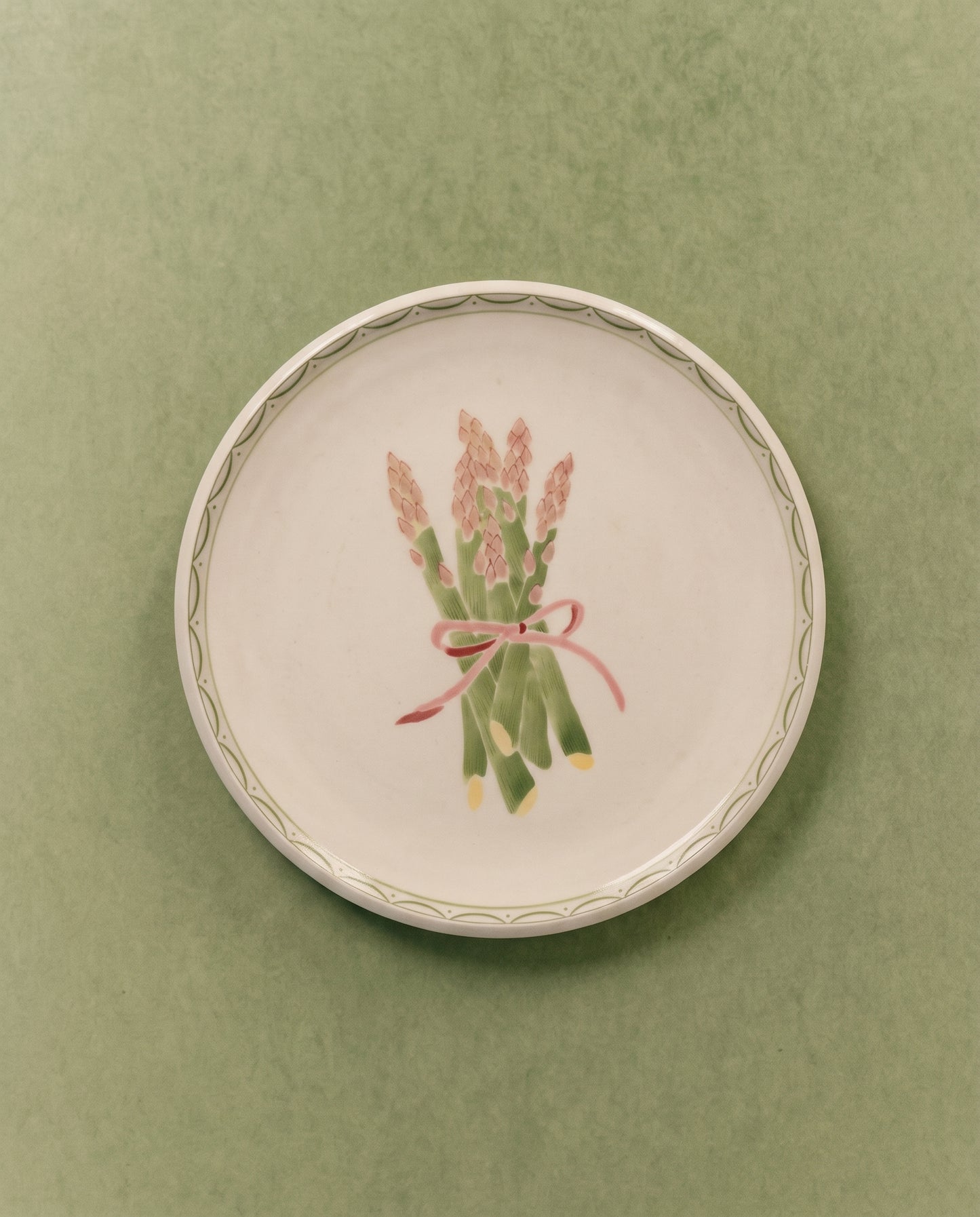 Asparagus Dinner Plate with Wave Border