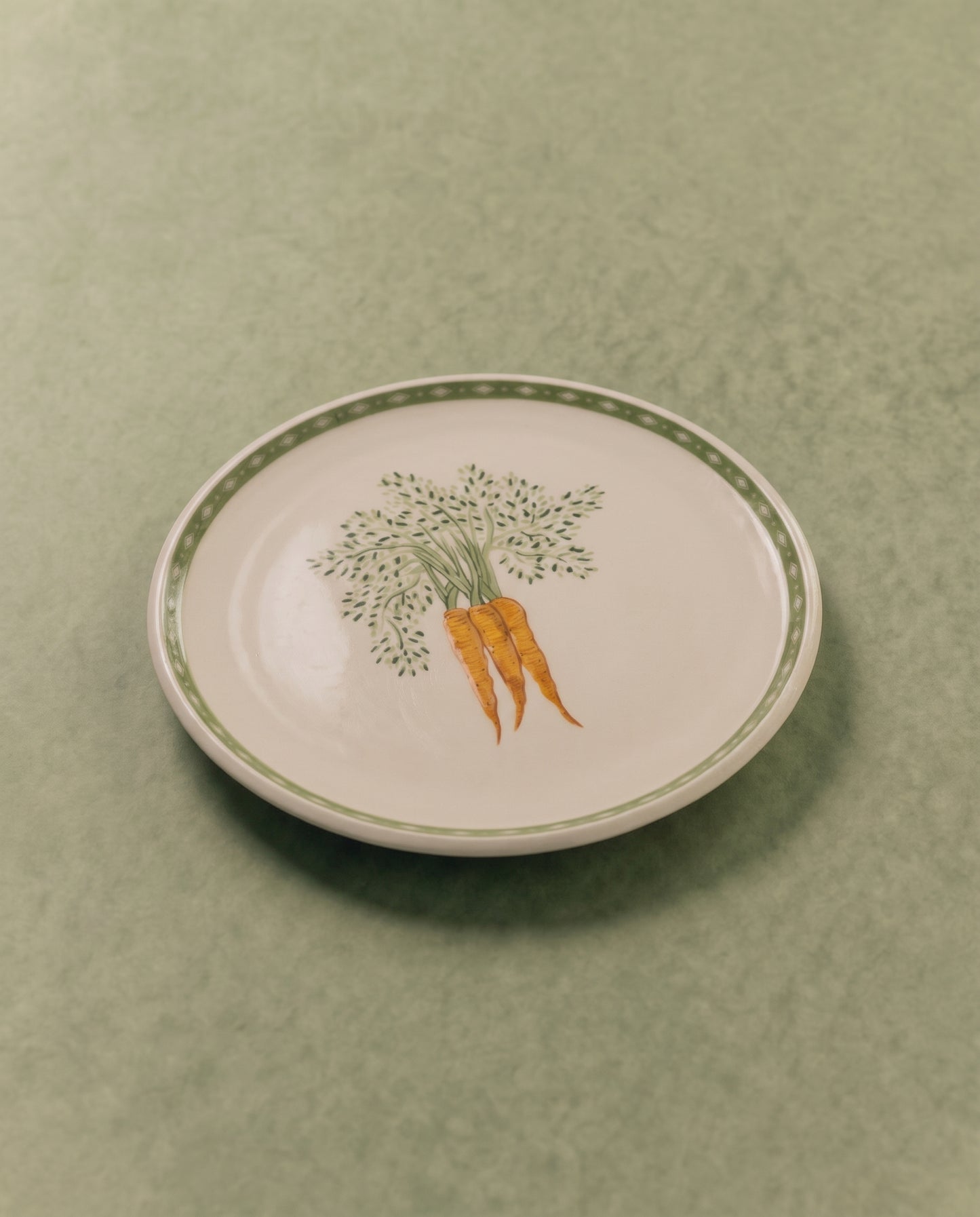 Carrot Dinner Plate with Inverted Diamond Border