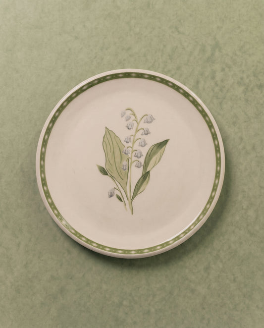 Lily of the Valley Dinner Plate with Inverted Diamond Border