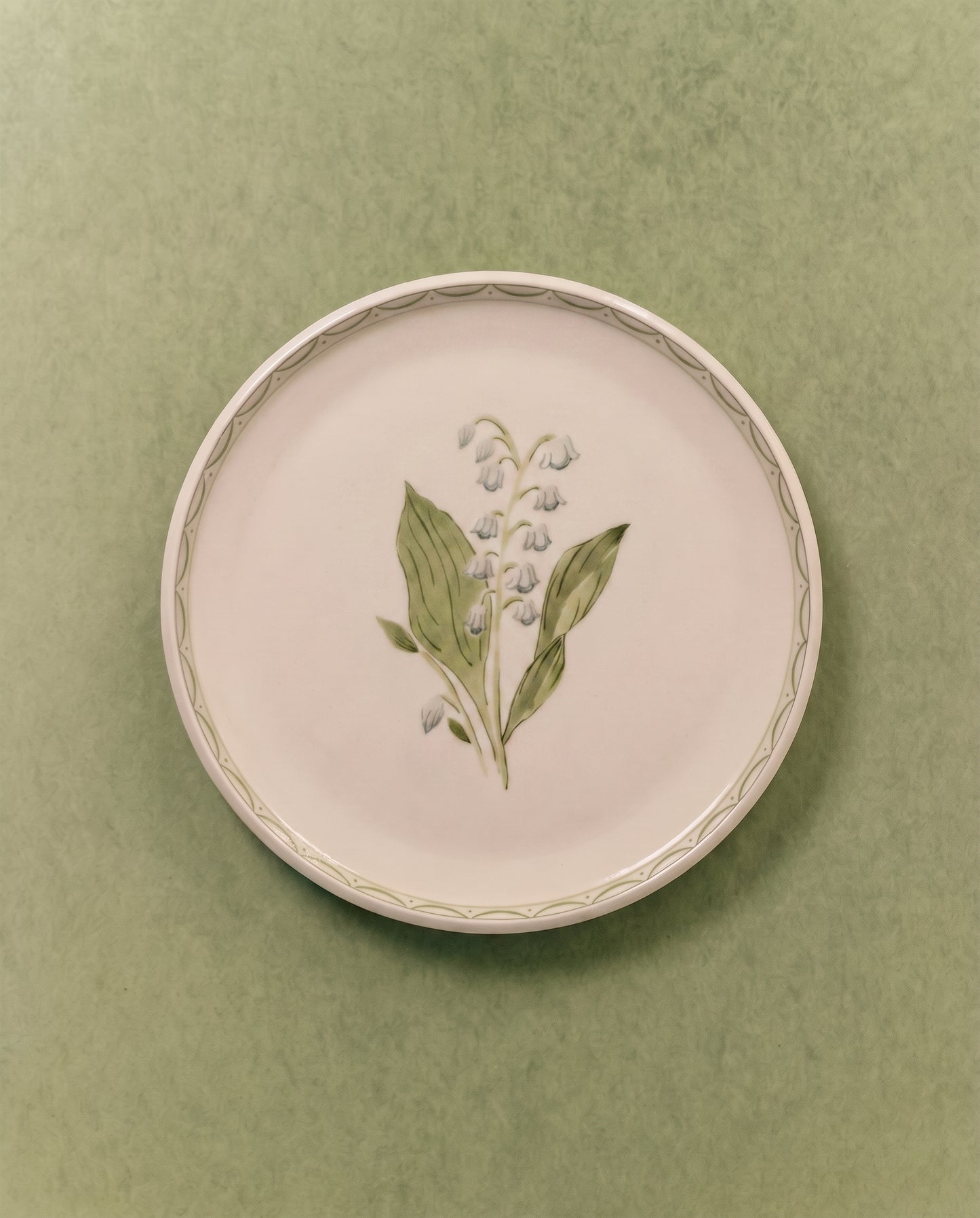 Lily of the Valley Dinner Plate with Wave Border