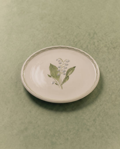 Lily of the Valley Dinner Plate with Wave Border